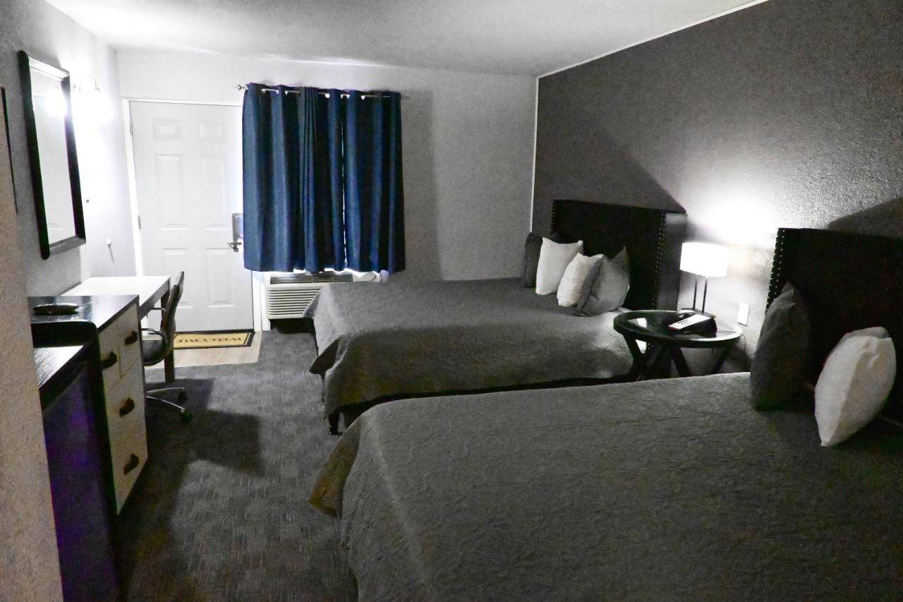 ארלינגטון R Nite Star Inn And Suites -Home Of The Cowboys & Rangers מראה חיצוני תמונה