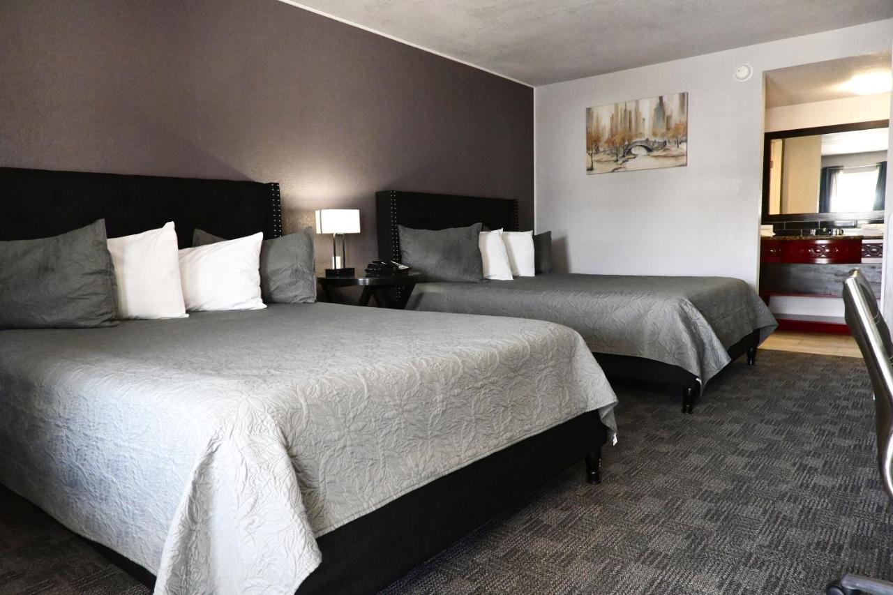 ארלינגטון R Nite Star Inn And Suites -Home Of The Cowboys & Rangers מראה חיצוני תמונה